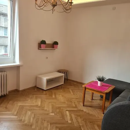 アパート Apartament 2 Pokojowy, 50m2 W Samym Centrum Gdyni グディニャ